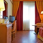 Delfino Otel Taranto