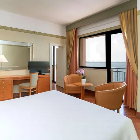 Delfino Hotel 4*