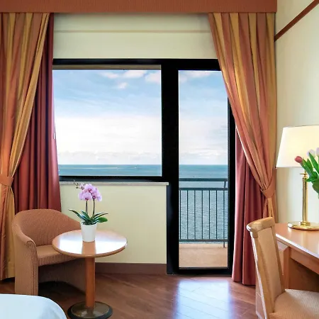 Отель Delfino Таранто