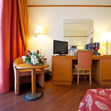 Отель Delfino Таранто