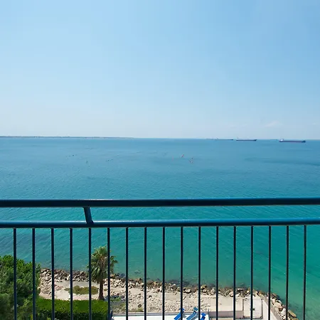 Delfino Таранто