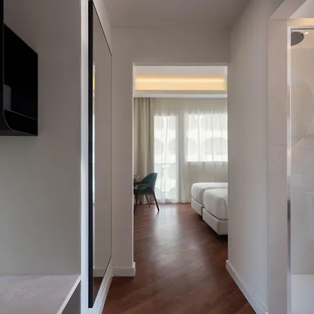 Delfino Отель 4*